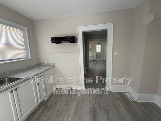 Photo - 1621 N Hamilton St