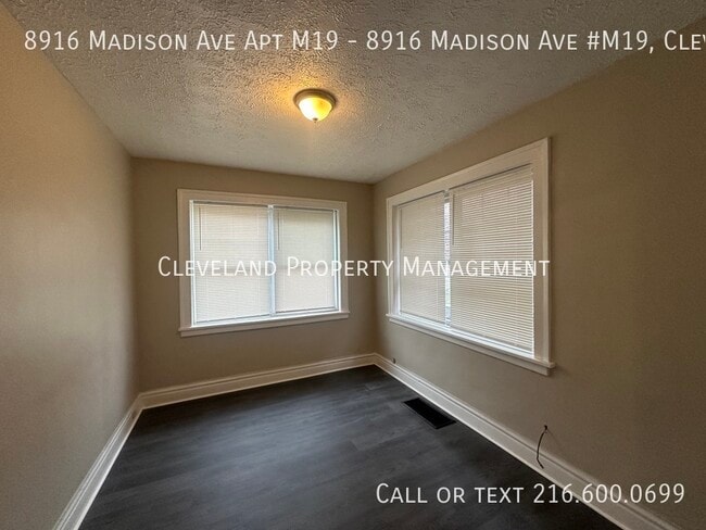 Photo - 8916 Madison Ave Unidad 8916 Madison Ave #M19, Cleveland, OH 44102