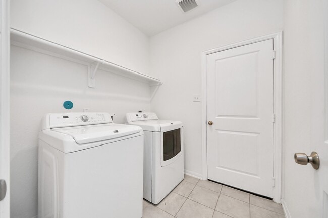 Photo - 4919 Fairwater Ct