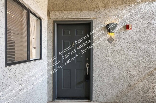 Building Photo - 15095 N Thompson Peak Pkwy