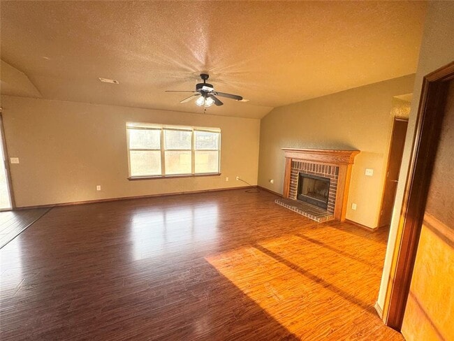 Photo - 209 Bradgate Dr