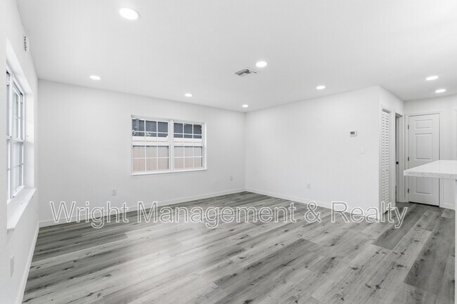 Photo - 3029 Corona Dr
