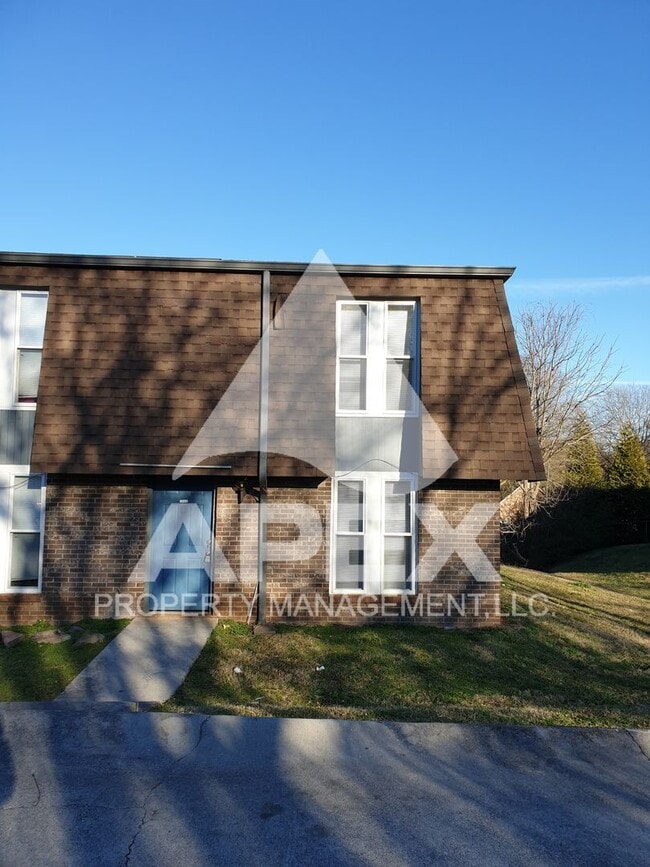 Building Photo - 424 Cross Creek Rd Unit A