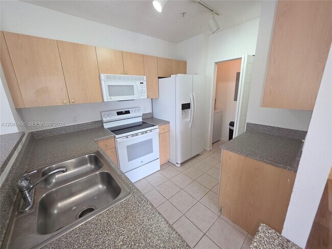 Photo - 8070 N Nob Hill Rd Unit 208