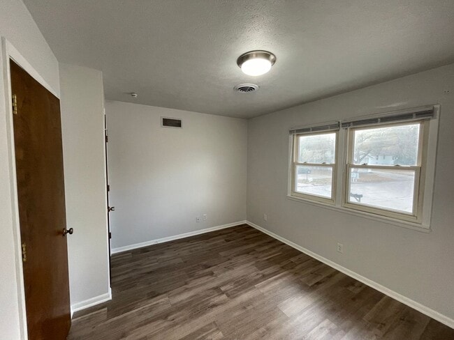 Photo - BRI-900 Unit Apt #1