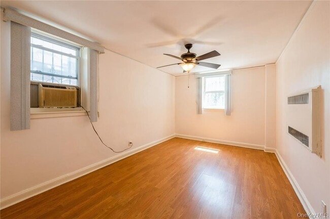 Photo - 838 Avenue Z