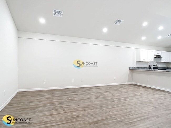 Photo - 10476 Pendleton Ave