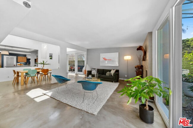 Building Photo - 18105 Sandy Cape Dr