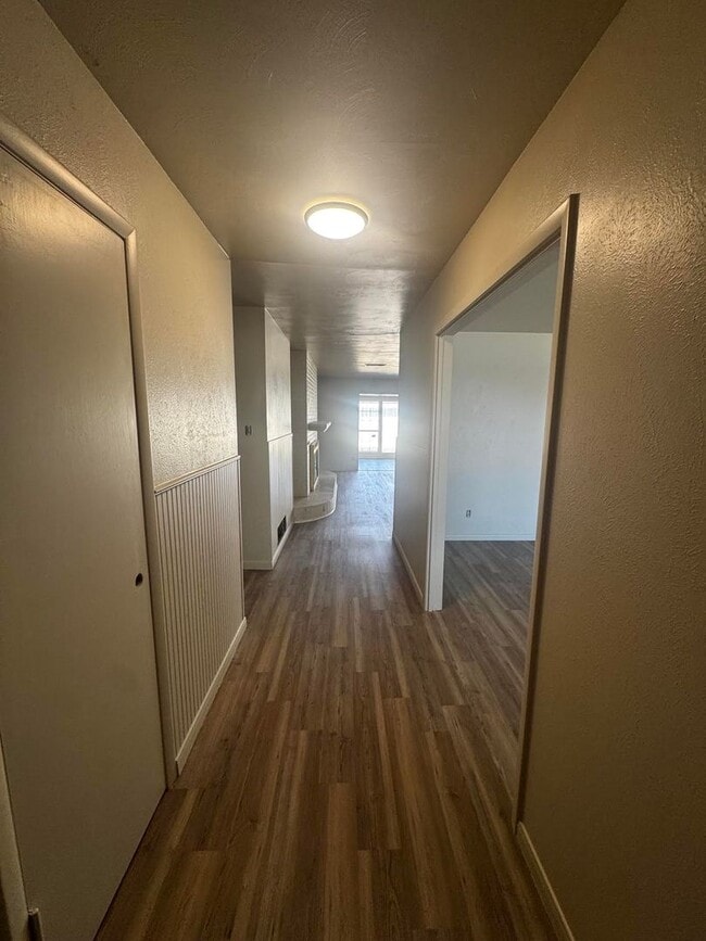 Photo - 4 Bedroom 3 Bathroom Ready To Rent!