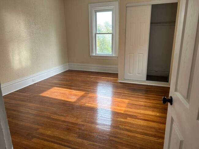 Photo - 108 Stamm Ave Unidad 2