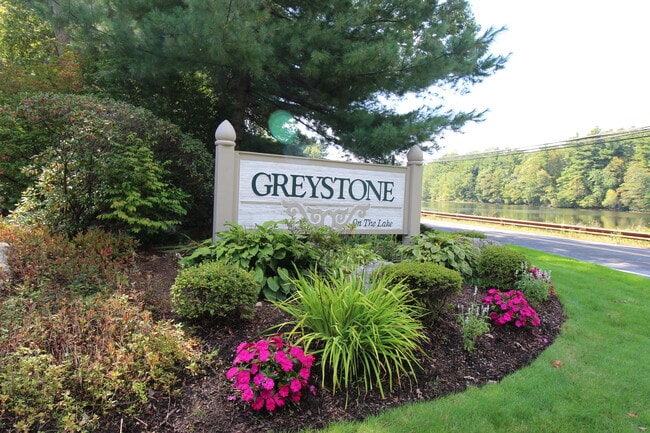 Building Photo - 42 Greystone Rental