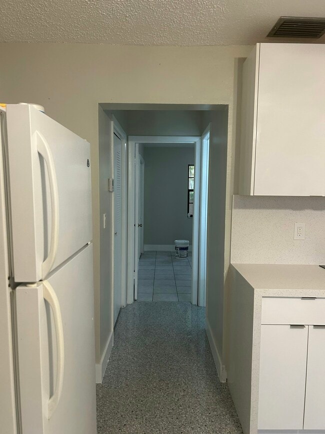 3631 SW 27th St Unit 3