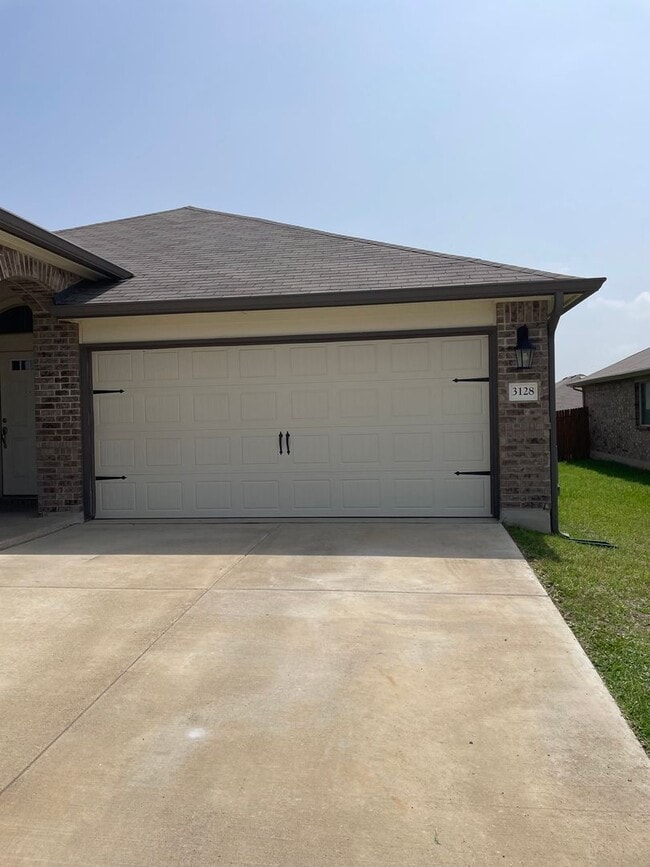 Photo - Available Now | Modern Single-Story 3 Bed, 2 Bath | Separate Office/Den | Big Yard | Pet Restrict...