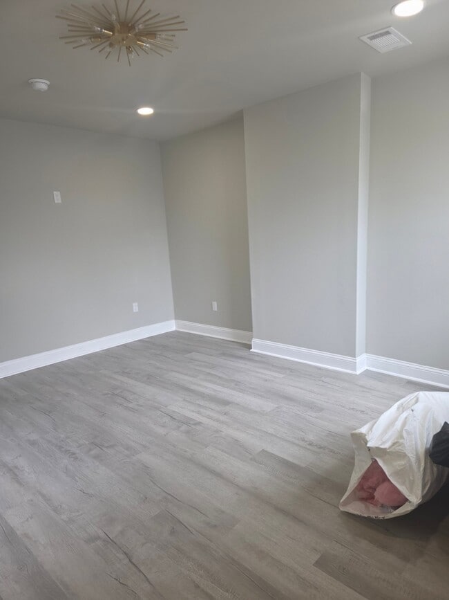 Photo - 1547 Chippewa St Unit 1547
