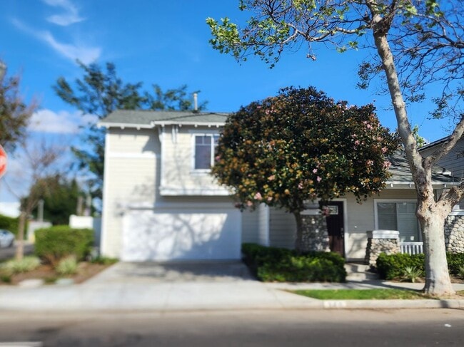 Building Photo - 360 N Pauline St