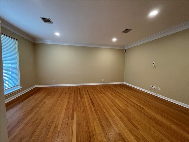 Photo - 1834 Locksford St