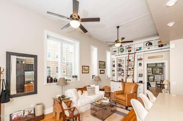 Main Living Area - 2525 College St Unit 1112