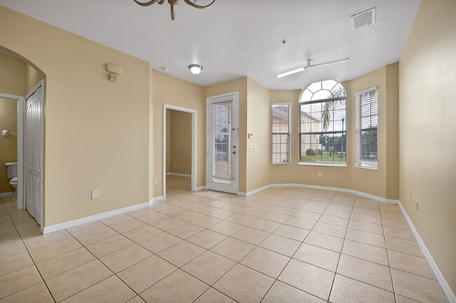 Photo - "Charming 3-Bed, 2-Bath Condo Oasis in Orlando – 1,000 Sq Ft of Comfort!" Unit 2-A3