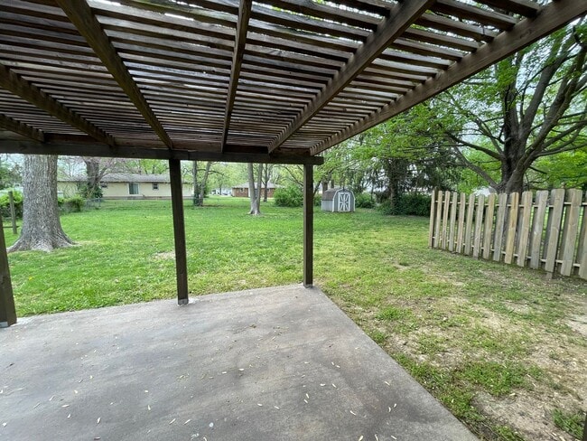 Photo - Great Location in Nixa!