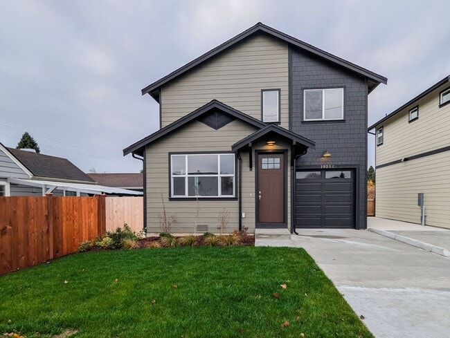 Building Photo - **Move-In Special** Beautiful Brand New Construction 3 bed, 2.5 bath home!