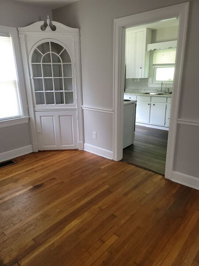 Photo - 1411 Hill St