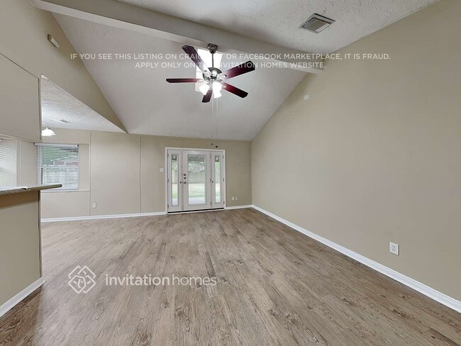 Photo - 801 Newport Blvd