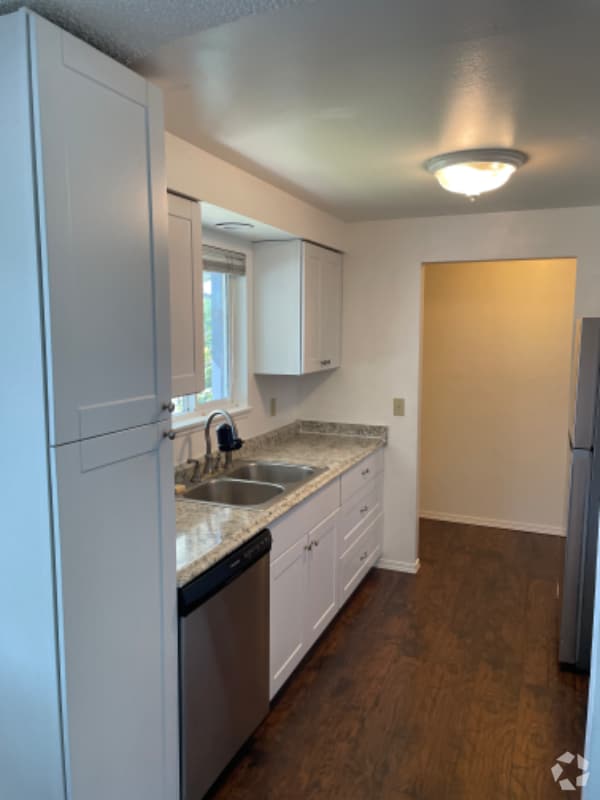 Building Photo - 2235 22nd Pl SE Rental