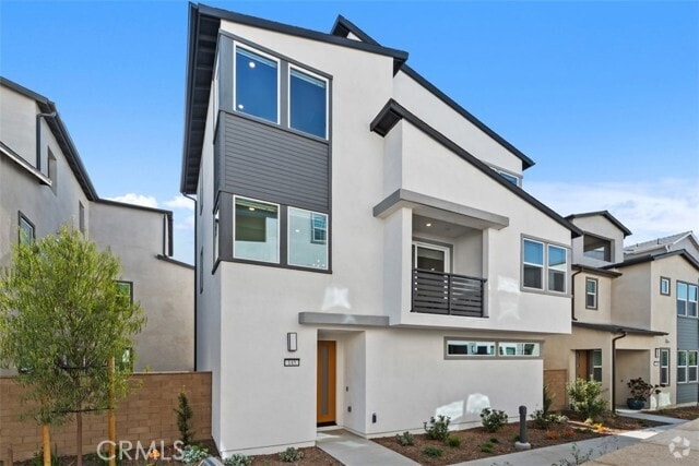 Building Photo - 145 Sora Rental