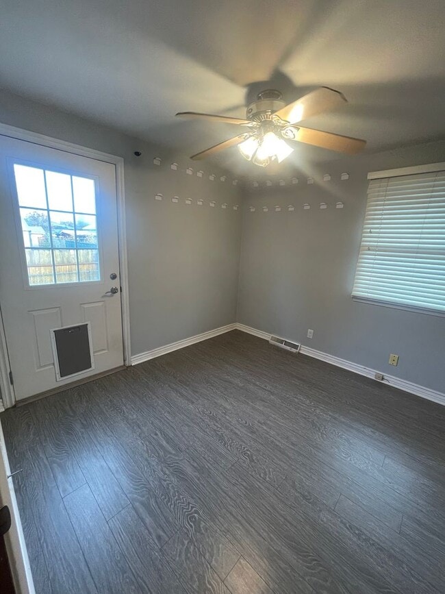 Photo - Available now 2 bed 1 bath Audobon / Shadl...
