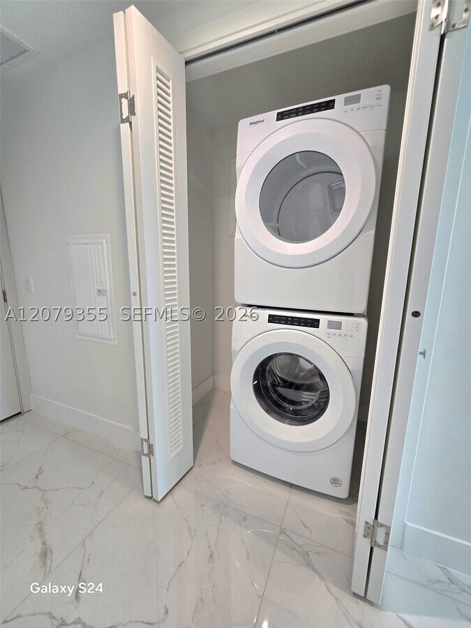 Photo - 1170 E Hallandale Beach Blvd Unit 907
