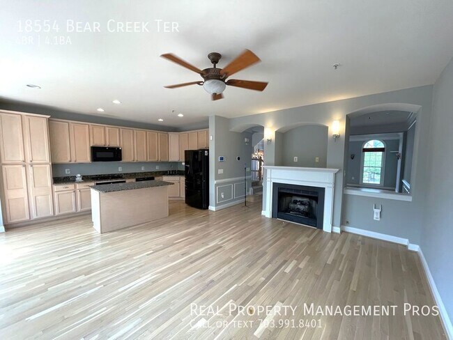 Photo - 4 levels brick front River Creek Townhome ...