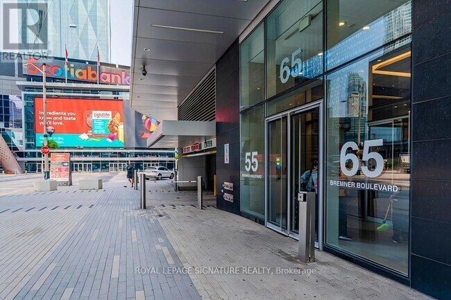Photo - 55 Bremner Blvd Unité 2306