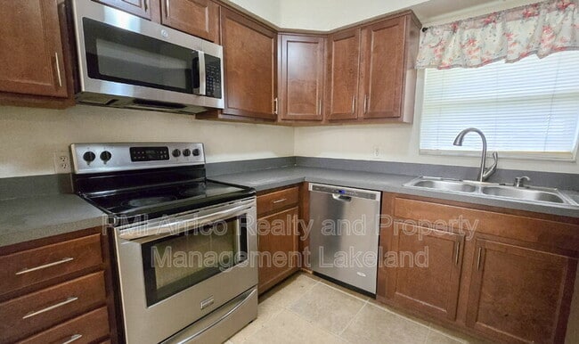 Photo - 2526 Edmond Cir