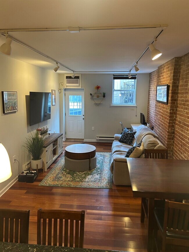 Photo - 1315 Washington St Unit 2B