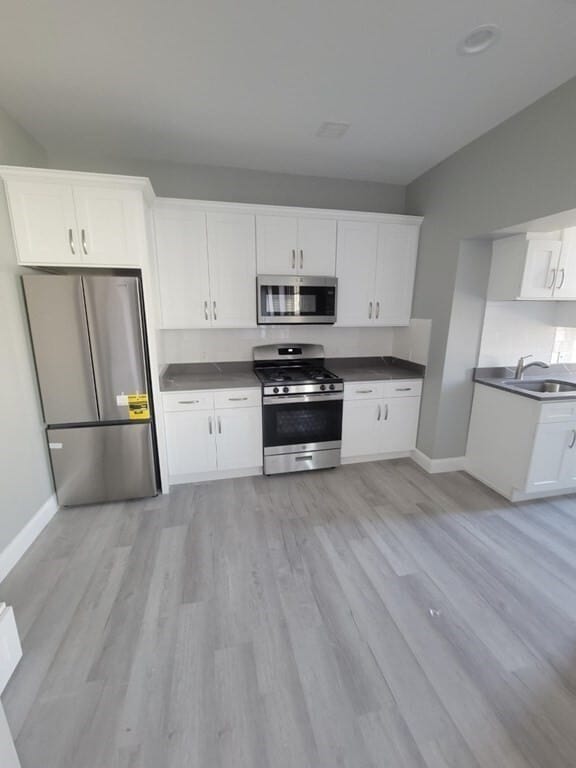 Building Photo - 82 Broad St Unit 3 Rental