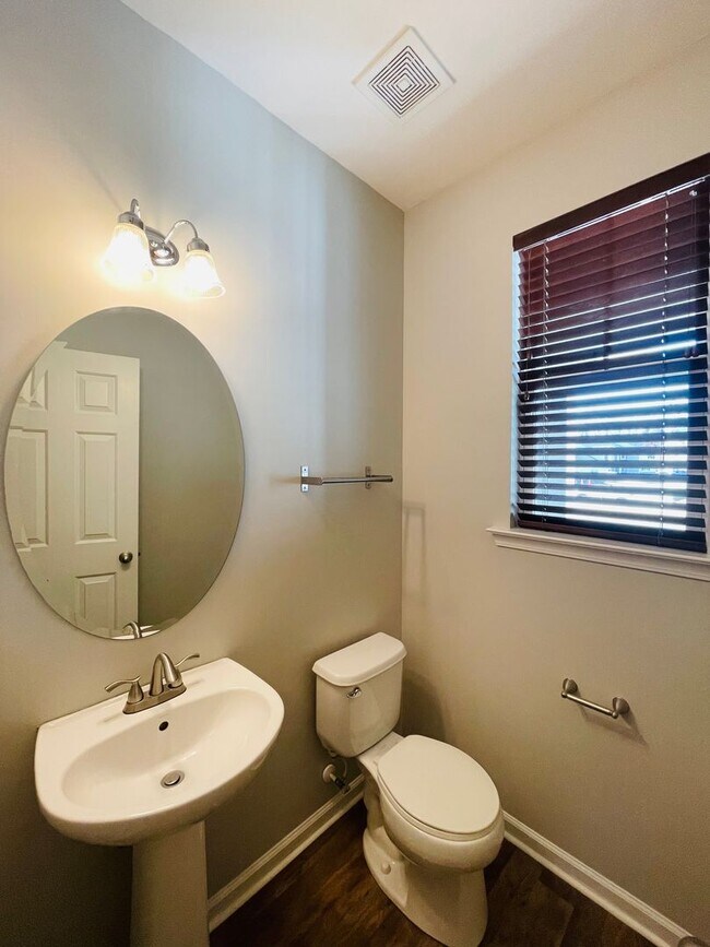 Photo - Beautiful Townhome in Catawba Village