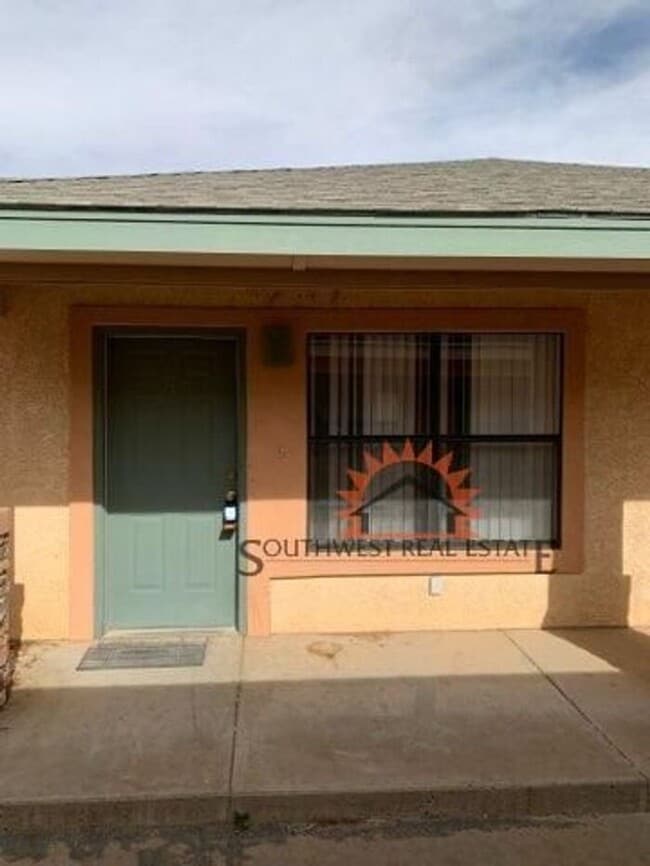 Building Photo - Great 2 bed 2 bath apartment