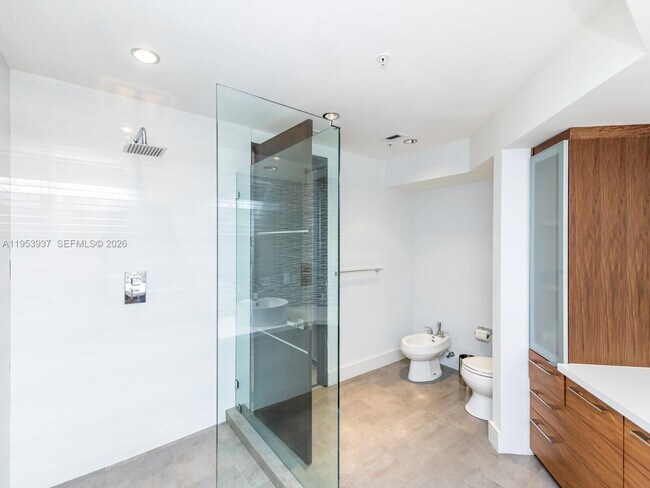 Photo - 888 Brickell Key Dr Unit 210