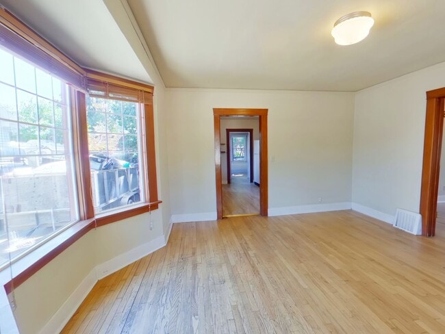 Photo - 243 NW 10th St Unit 962 NW Van Buren Ave