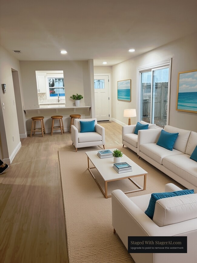 Photo - 5853 Harrison St