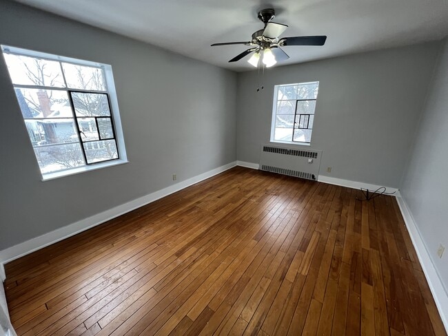 Photo - Canterbury Court Apartments