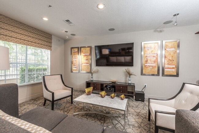 Photo - 5800 Woodway Dr Apartment Unit 0326
