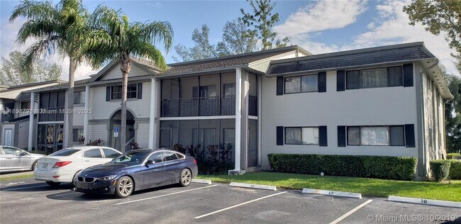 Building Photo - 20761 NE 4th Pl Unit 103 Rental