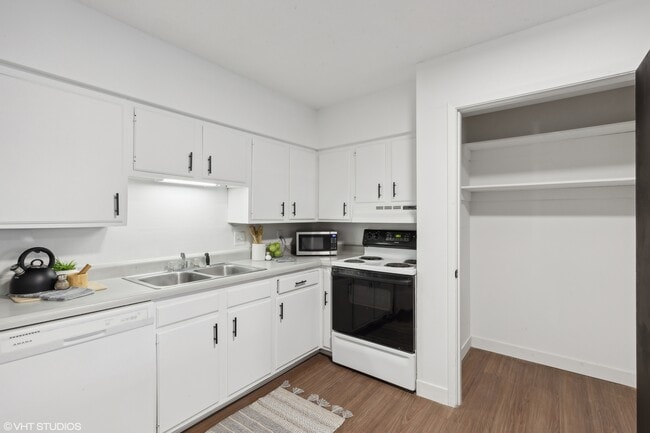 Photo - Twin Oaks Residences