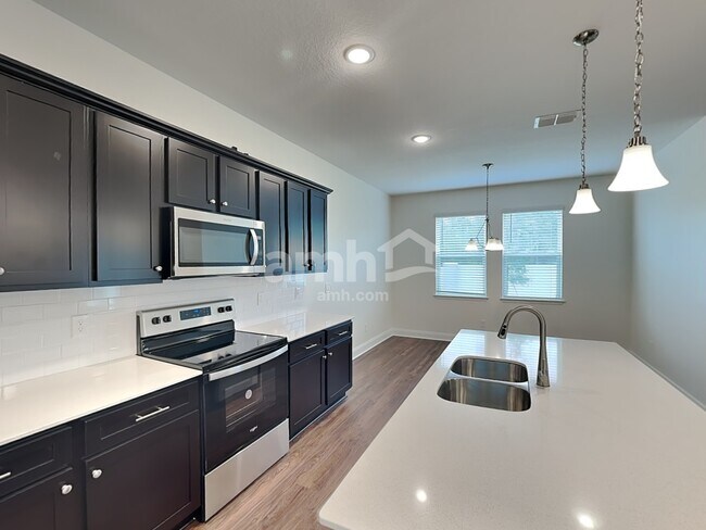 Photo - 6062 Little Blf Cir