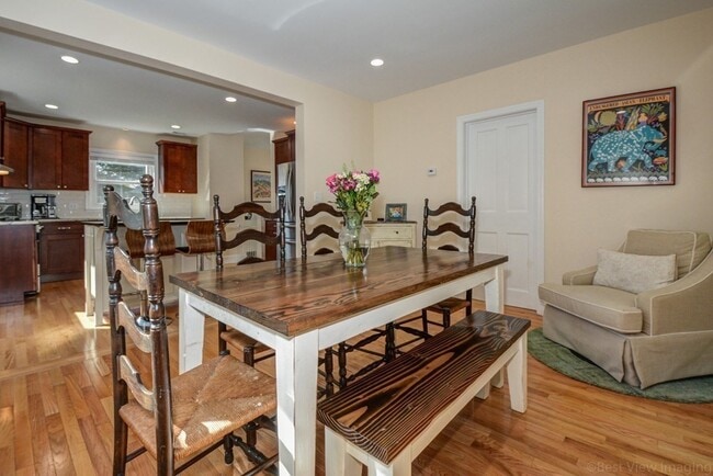 Photo - 30 Beecher Pl Unit 2