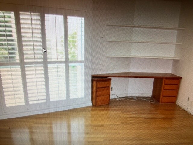 estación de trabajo integrada - 410 S Barrington Ave Unidad 200