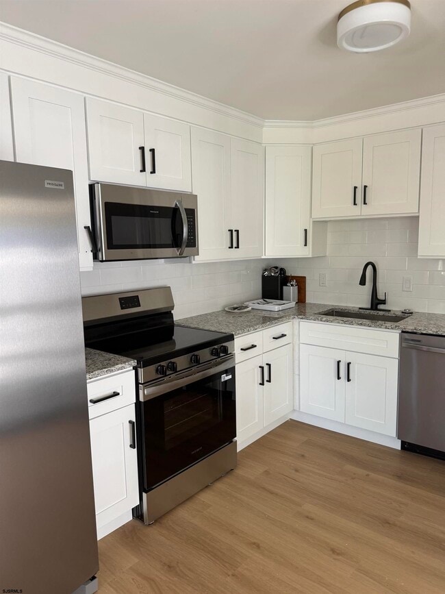 Photo - 210 N Surrey Ave