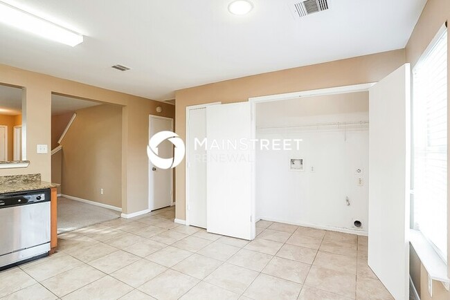 Photo - 3 Bedroom Pet-Friendly Home in Humble, TX with Main Street Renewal