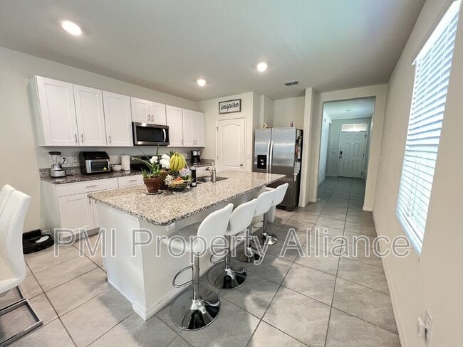 Photo - 617 Autumn Breeze St